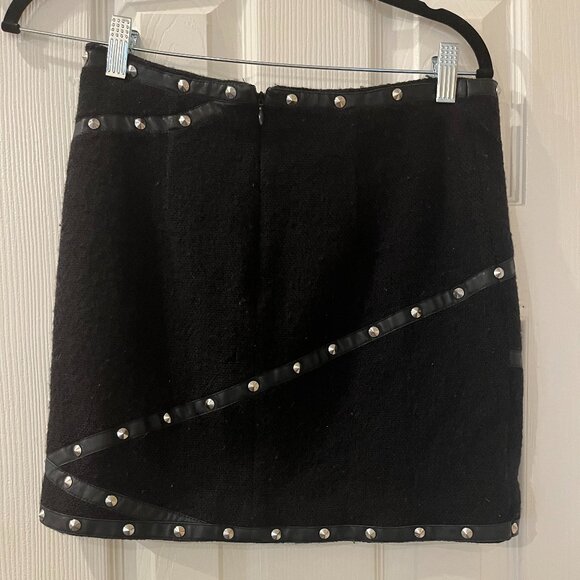 The Kooples small miniskirt wool and studs on trend perfect for winter - Picture 1 of 3
